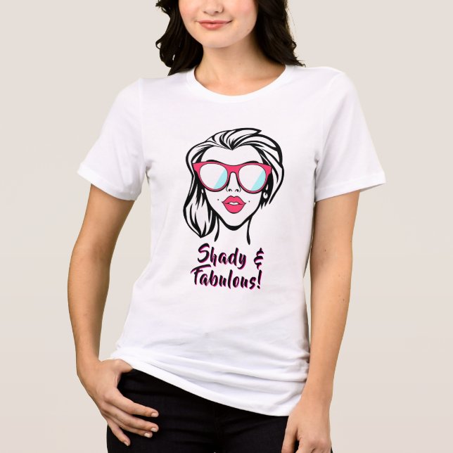 Camiseta Na moda Retro Mulher com óculos escuros (Frente)