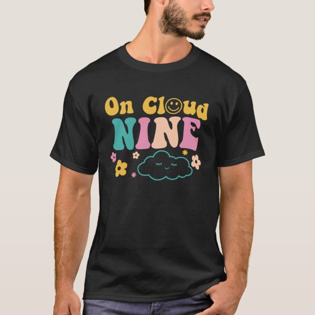 Camiseta Na Nuvem Nove Anos Feliz Aniversário Para Crianças (Frente)