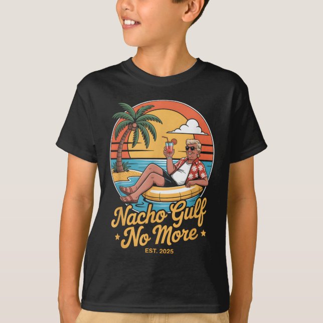 Camiseta Nacho Golfo Não Mais Furioso Férias Trump 2025 Usa (Frente)