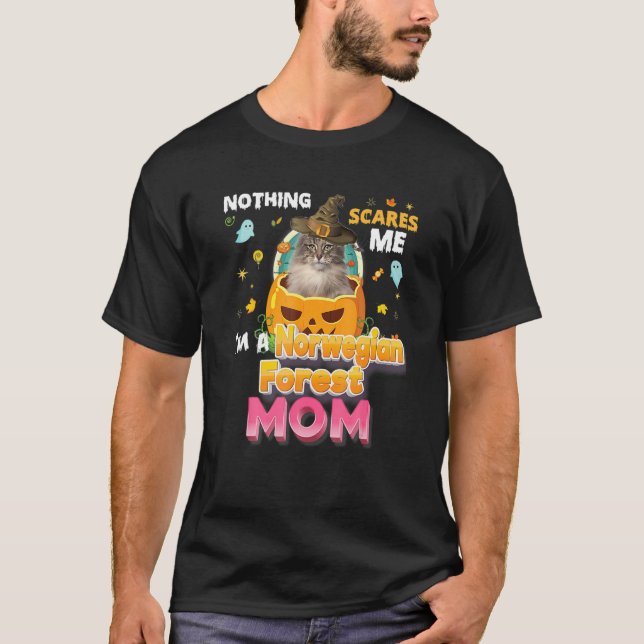Camiseta Nada Me Assusta, Sou Um Gato De Floresta Noruegues (Frente)