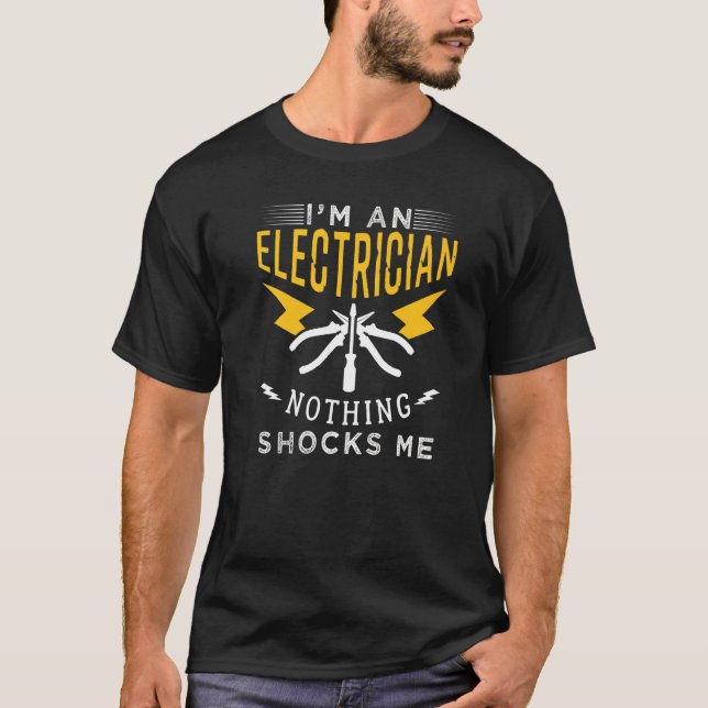 Camiseta Nada Me Choca Elétrico Para O Técnico (Frente)