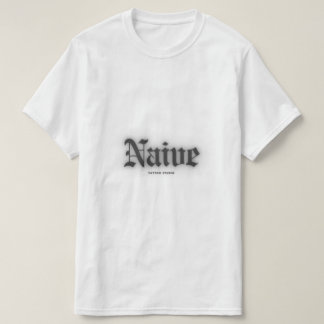 Camiseta Naive Tattoo Studio Old English Gothic Typography 