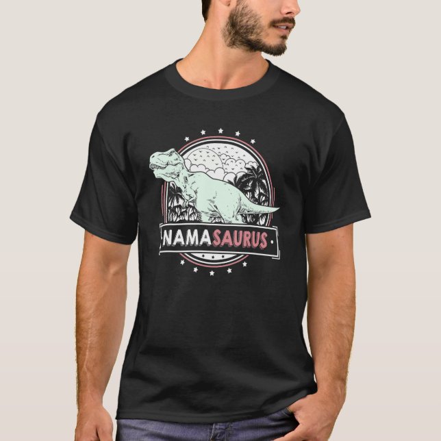 Camiseta NamaSaurus Nama de netos lindas mães D (Frente)