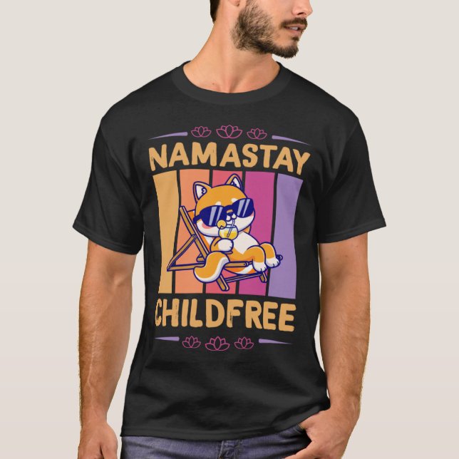 Camiseta Namastay Childfree Nomaste Yoga Lotus Flower Beach (Frente)