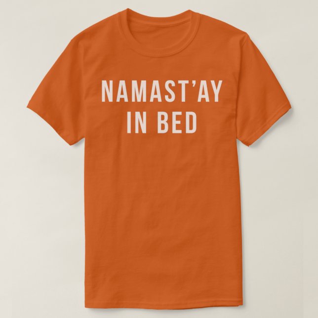 Camiseta Namastay na cama (Frente do Design)