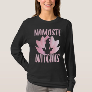 Camiseta Namaste Bruxa Descalça Chapéu de Halloween Mandala