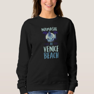 Camiseta Namaste na Praia de Venice Ioga Fofo na Praia