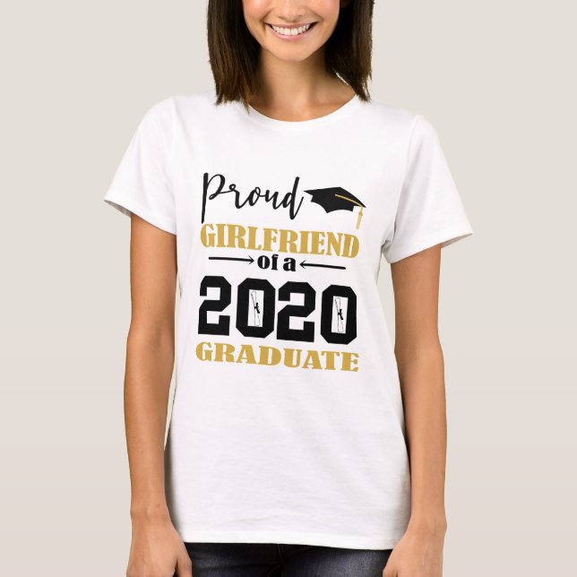 Camiseta Namorada de um Formando 2020 (Frente)
