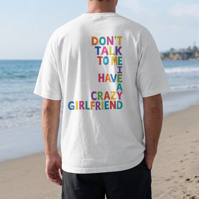 Camiseta Namorada Louca Arco-Íris – Relação Divertida e Col (Criador carregado)