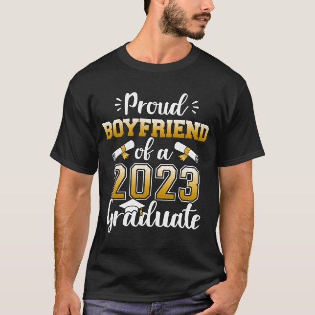 Camiseta Namorado da classe do mais velho de formando 2023  (Frente)