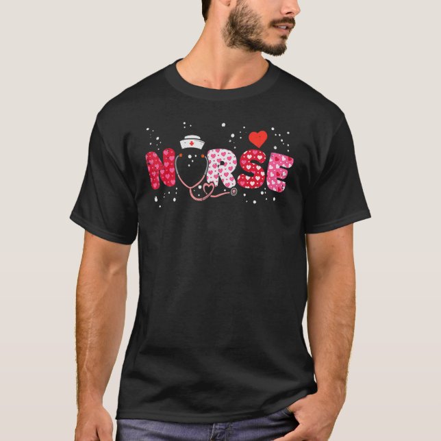 Camiseta Namorados de Enfermeiro ER ICU NICU RN Nurs (Frente)