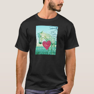 Camiseta Namorados vermelhos do coração do cavalo branco