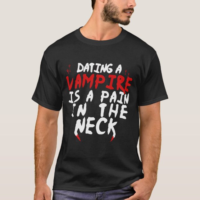 Camiseta Namorando Vampiro É uma dor no pescoço (Frente)