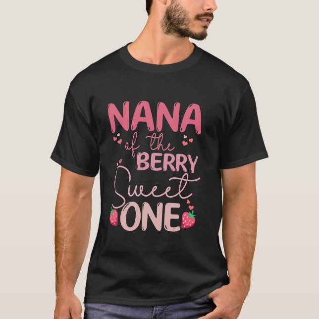 Camiseta NaNa Do Berry Sweet One Strawberry First Birth (Frente)