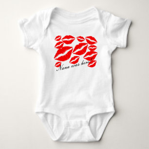 Camiseta Nana estava aqui com o traje