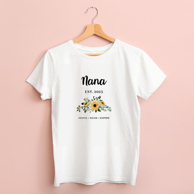 Camiseta Nana | Girassol e Nomes Russos Bonito (A pretty, rustic t-shirt with sunflowers for your Nana to wear proudly)