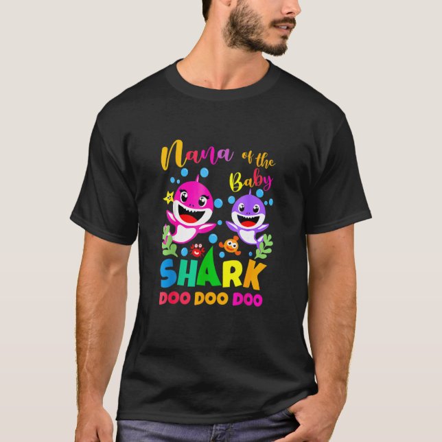Camiseta Nana Shark Birthday Nana Shark Family Da Mãe da Fa (Frente)