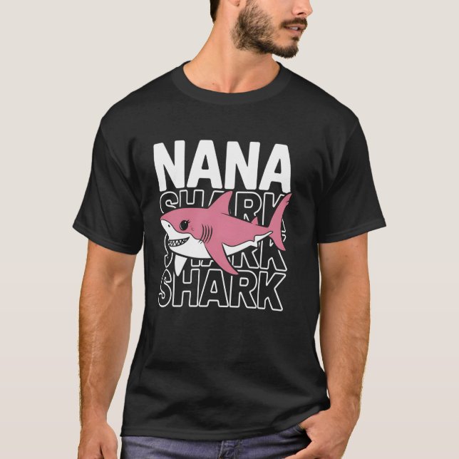 Camiseta Nana Shark Funny Cute Pink Shark Avó Presente (Frente)