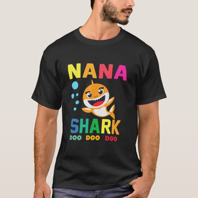 Camiseta Nana Shark Shirt Nana Shark Lover Family (Frente)
