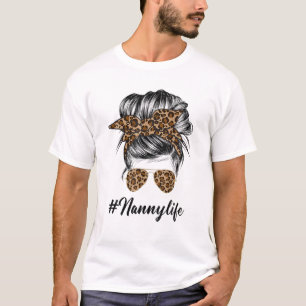 Camiseta Nanny Life Messaging Hair Bun Leopard Imprime Mulh