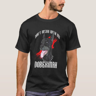 Camiseta Não Brinque Com o Dono do Meu Cachorro Doberman Fi