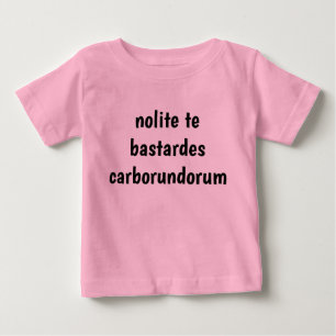 Camiseta não deixem que os bastardos os agridam