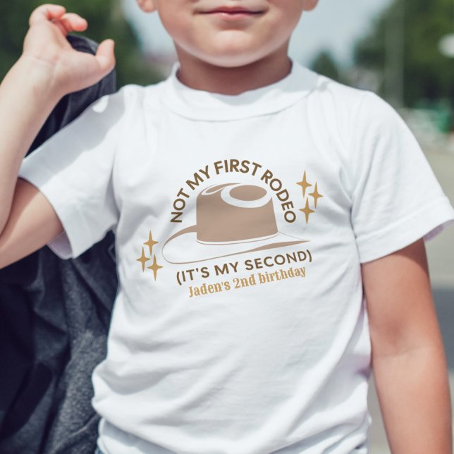 Camiseta "Não é Meu Primeiro Rodeio" 2º aniversário de cria (Criador carregado)