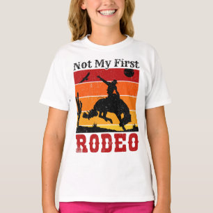 Camiseta Não É O Meu Primeiro Rodeo Cowboy Horse Sunset