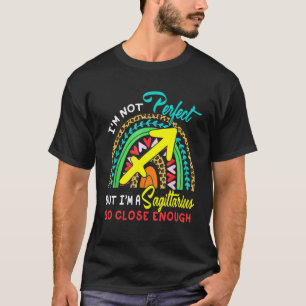Camiseta Não é perfeito, mas sou sagitário o suficiente