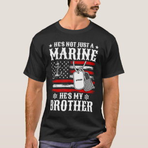 Camiseta Não é só um fuzileiro. Ele é meu irmão Patriótico