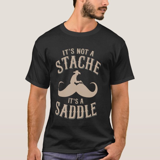 Camiseta Não É Um Bigode É Um Bigode Ferradura De Sela (Frente)