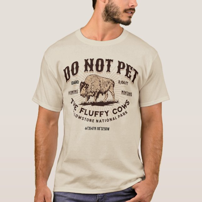 Camiseta Não Faça Carinho nos Bois Fofos Bisonte de Yellows (Frente)