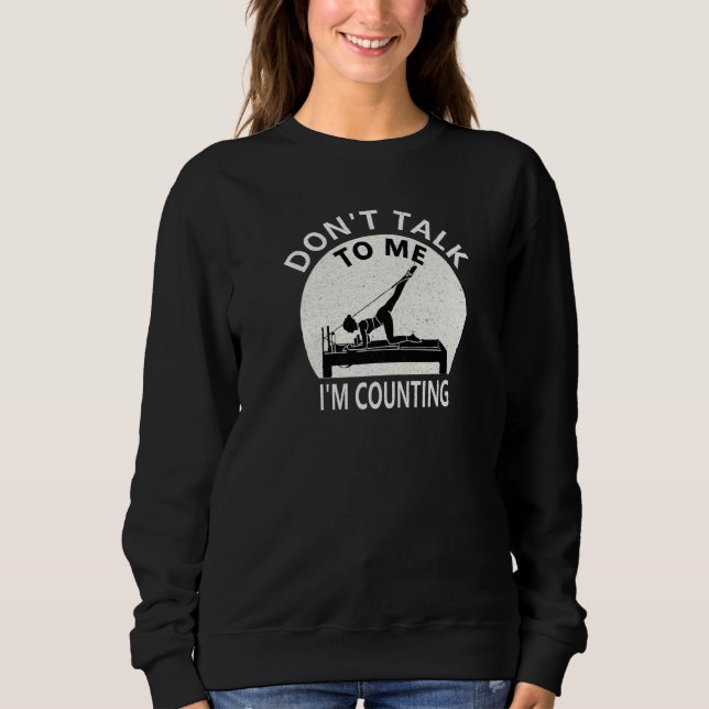 Camiseta Não fale comigo. Estou contando com pilates reform (Frente)