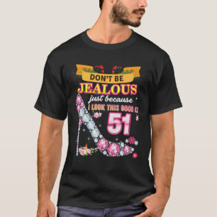 Camiseta Não fique com ciúmes só porque eu olho tão bem