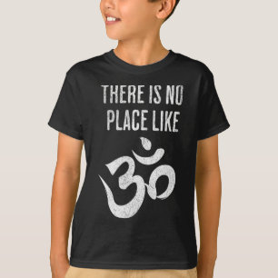 Camiseta Não Há Lugar Como Meditação de Yoga em Sânscrito O