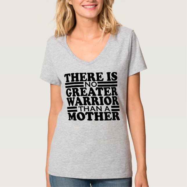 CAMISETA NÃO HÁ MAIOR GUERRA QUE MÃE. (Frente)