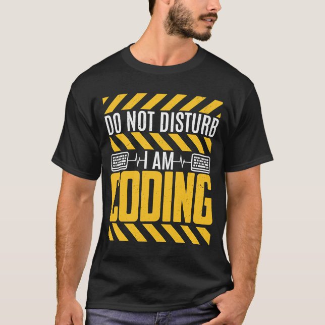 Camiseta Não Incomodar Estou Codificando Programador (Frente)