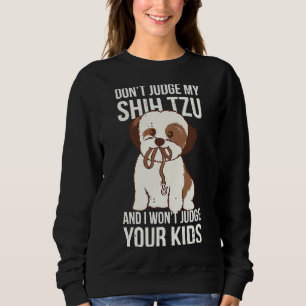 Camiseta Não Julgue My Shih Tzu E Eu Irei Julgar Sua K