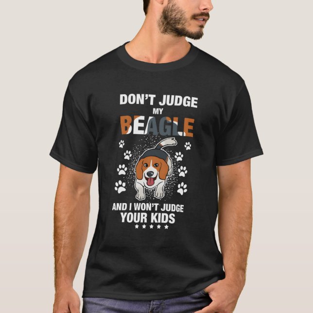 Camiseta Não julgue o meu cão Roupa (Frente)