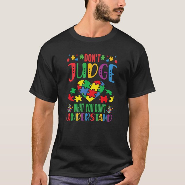 Camiseta Não julgue o que não entende. (Frente)