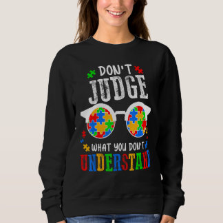Camiseta Não julgue o que você não entende.