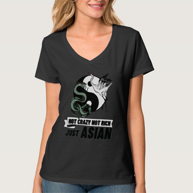 Camiseta Não Louco Não Rico Apenas Yin Asiático E Yang Cobr (Frente)