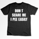 Camiseta Não Me Assuste Eu Peço Facilmente Halloween Sarcás<br><div class="desc">Não Me Assuste Eu Peço Facilmente Halloween Sarcástico</div>