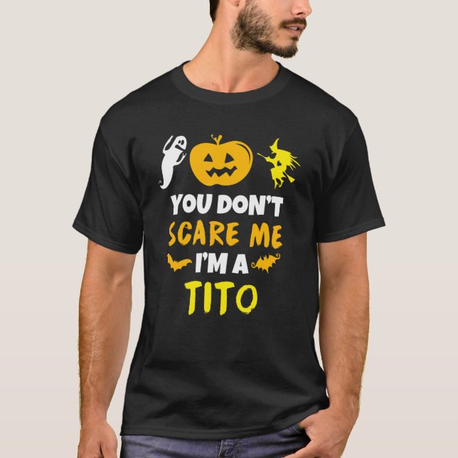 Camiseta Não me assuste, Tito, o Dia das Bruxas, é fácil (Frente)