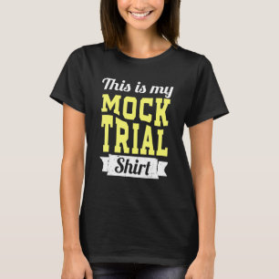 Camiseta Não Me Faça Usar Minha Voz de Julgamento Simulada