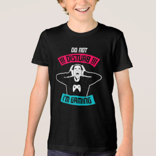 Camiseta Não me incomode, estou jogando