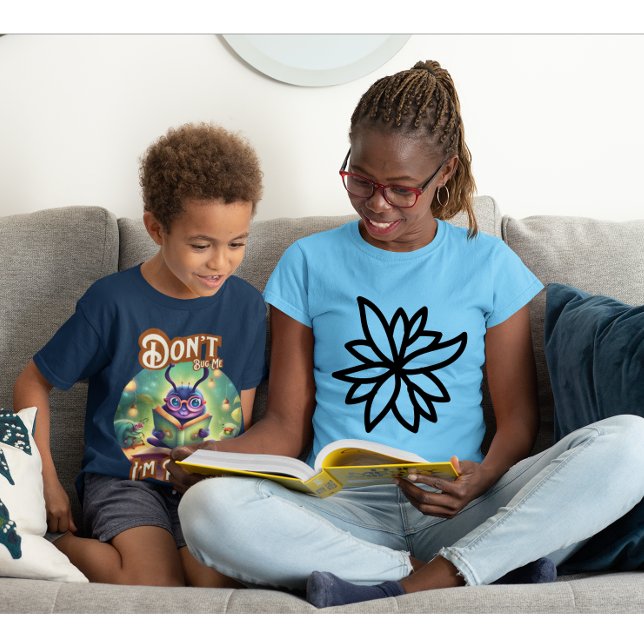 Camiseta Não me Inseto que estou lendo Inseto (Warning: This little reader is officially in bug mode and books come first!)