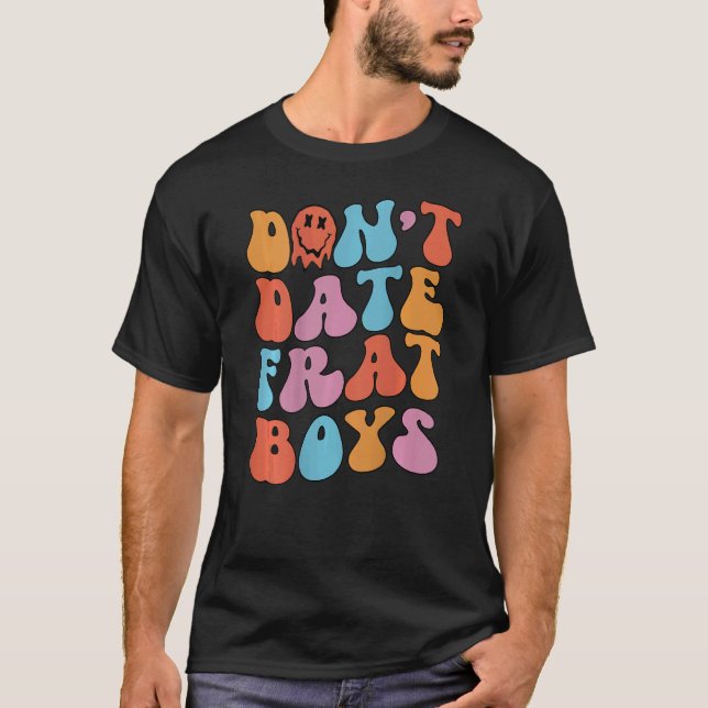 Camiseta Não namore Frat Boys com Trendy Estética Retroativ (Frente)