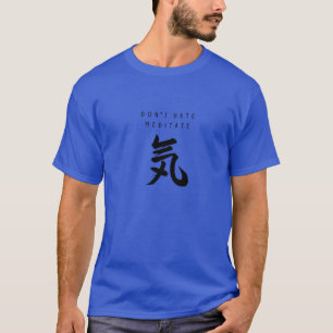Camiseta Não Odeie, Medite, Meditação de Yoga Engraçada 'Qi