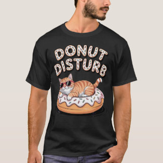 Camiseta Não Perturbe o Gato Relaxando no Donut com Granula